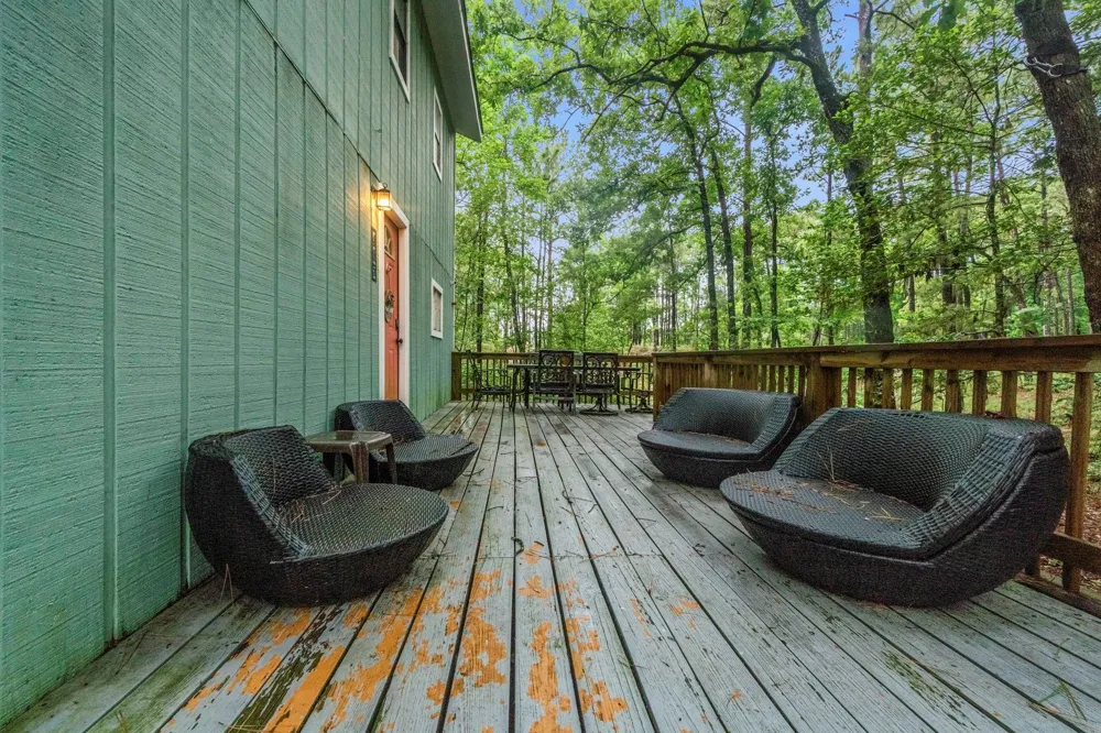 465 Creek Drive Onalaska, TX 77360