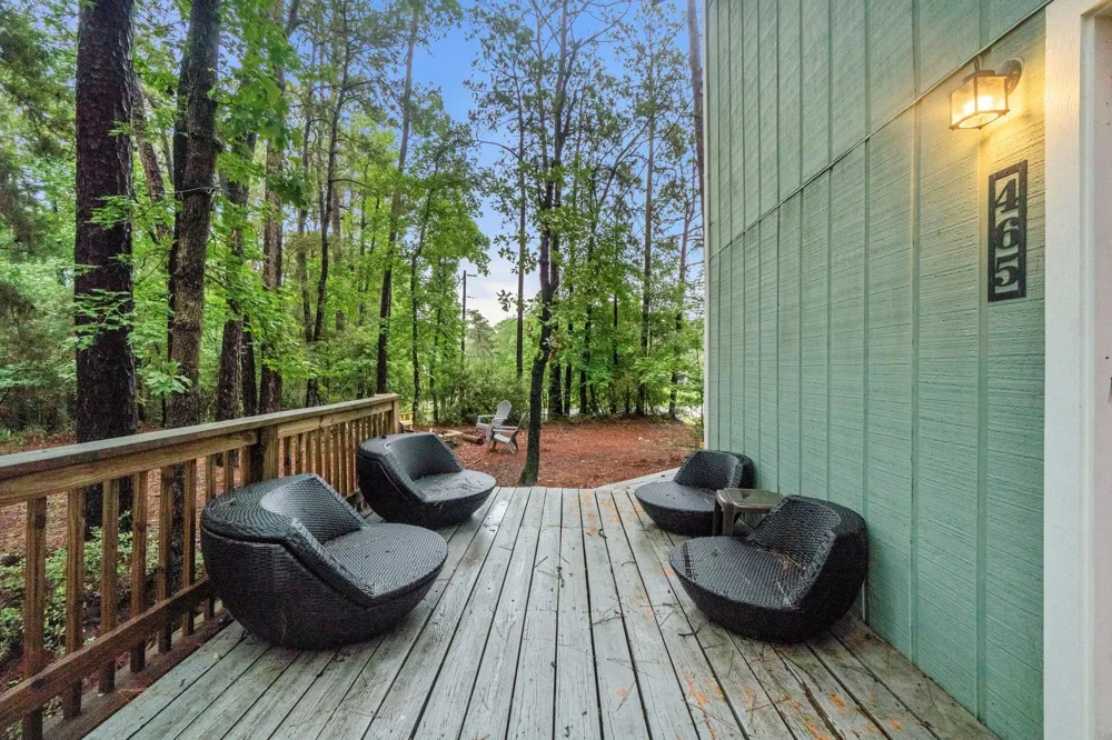 465 Creek Drive Onalaska, TX 77360