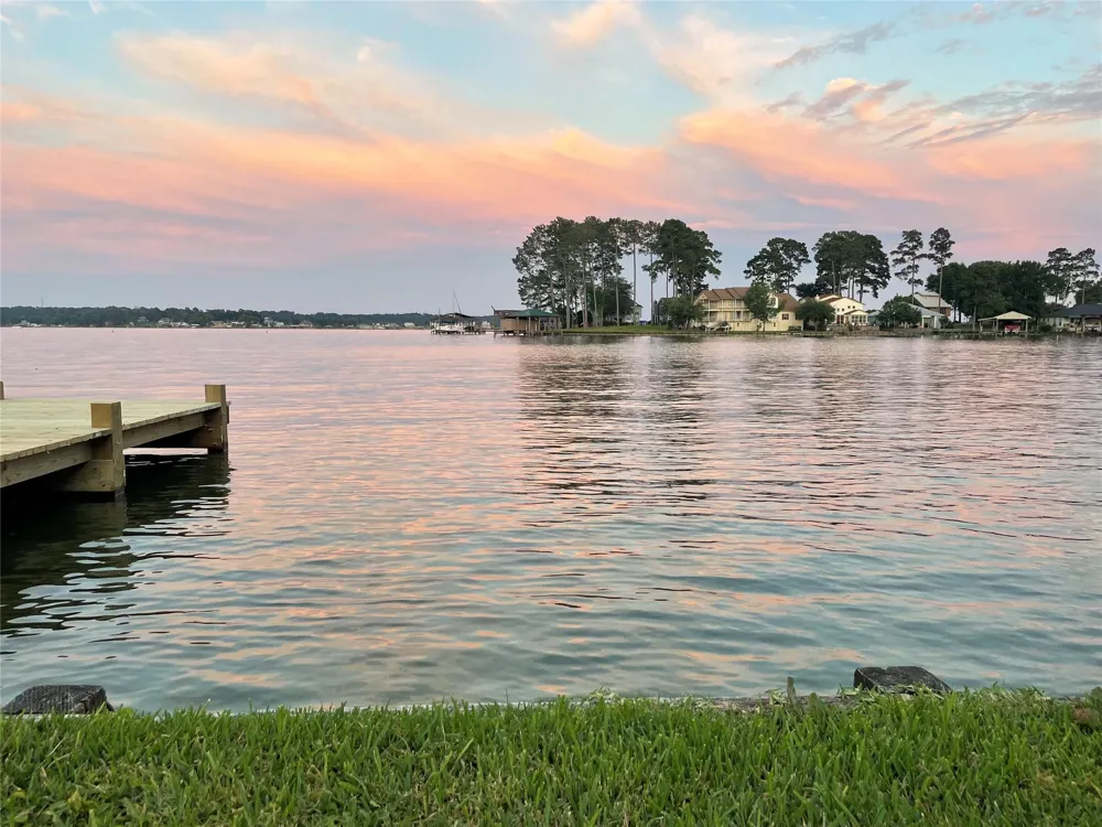 465 Creek Drive Onalaska, TX 77360