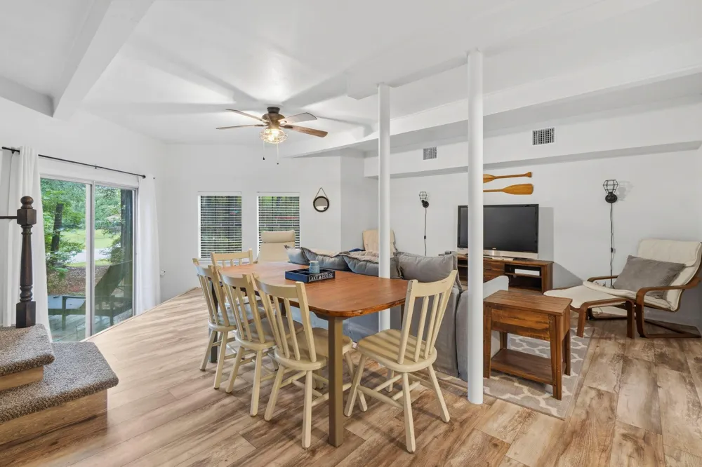 465 Creek Drive Onalaska, TX 77360