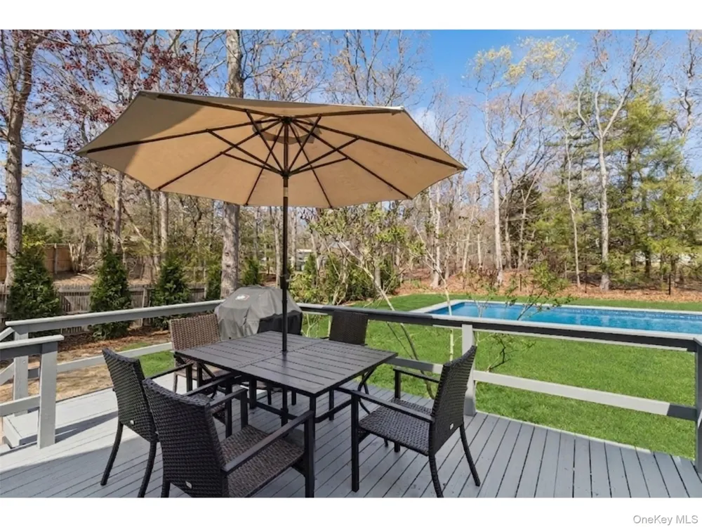 135 Pembroke Drive East Hampton, NY 11937