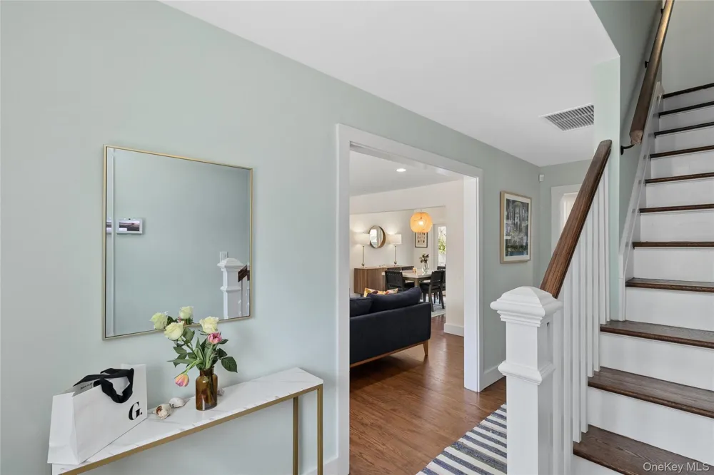 135 Pembroke Drive East Hampton, NY 11937