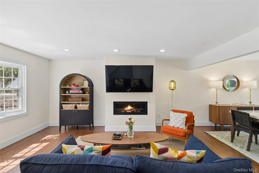 135 Pembroke Drive East Hampton, NY 11937