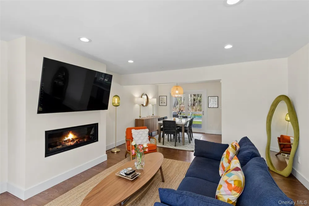 135 Pembroke Drive East Hampton, NY 11937