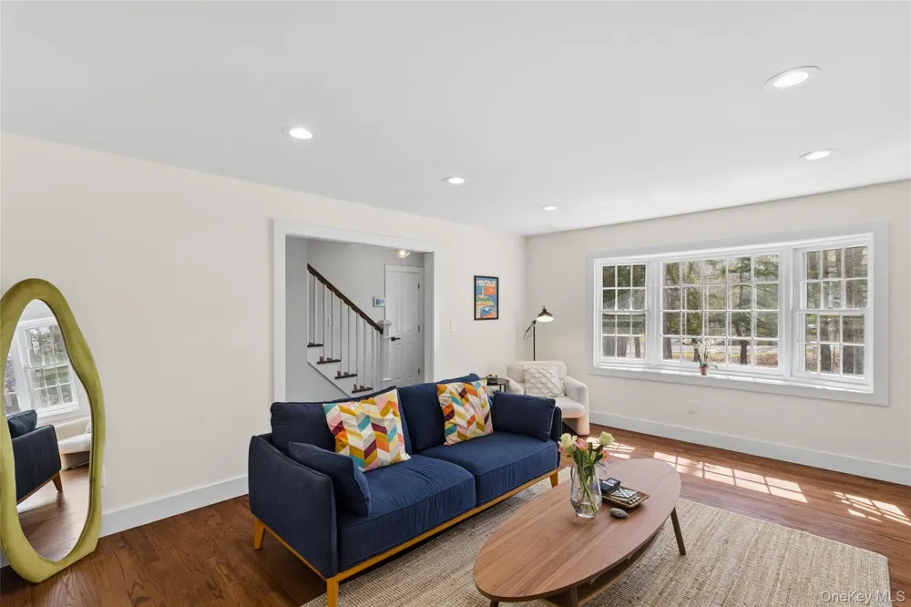 135 Pembroke Drive East Hampton, NY 11937