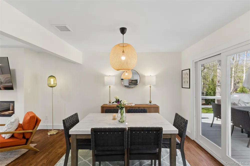 135 Pembroke Drive East Hampton, NY 11937