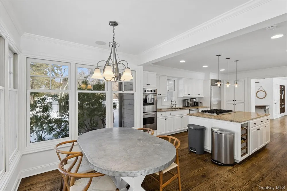 135 Pembroke Drive East Hampton, NY 11937