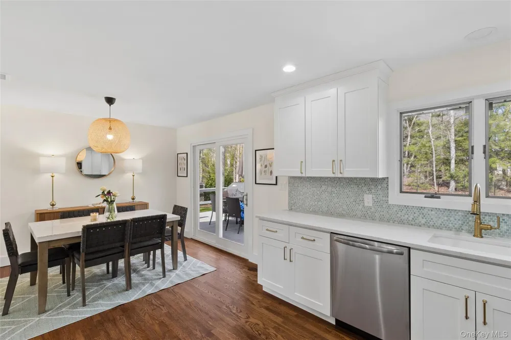 135 Pembroke Drive East Hampton, NY 11937