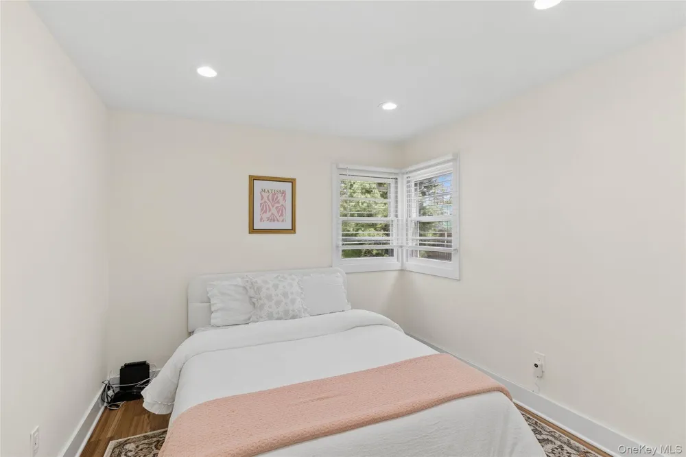 135 Pembroke Drive East Hampton, NY 11937