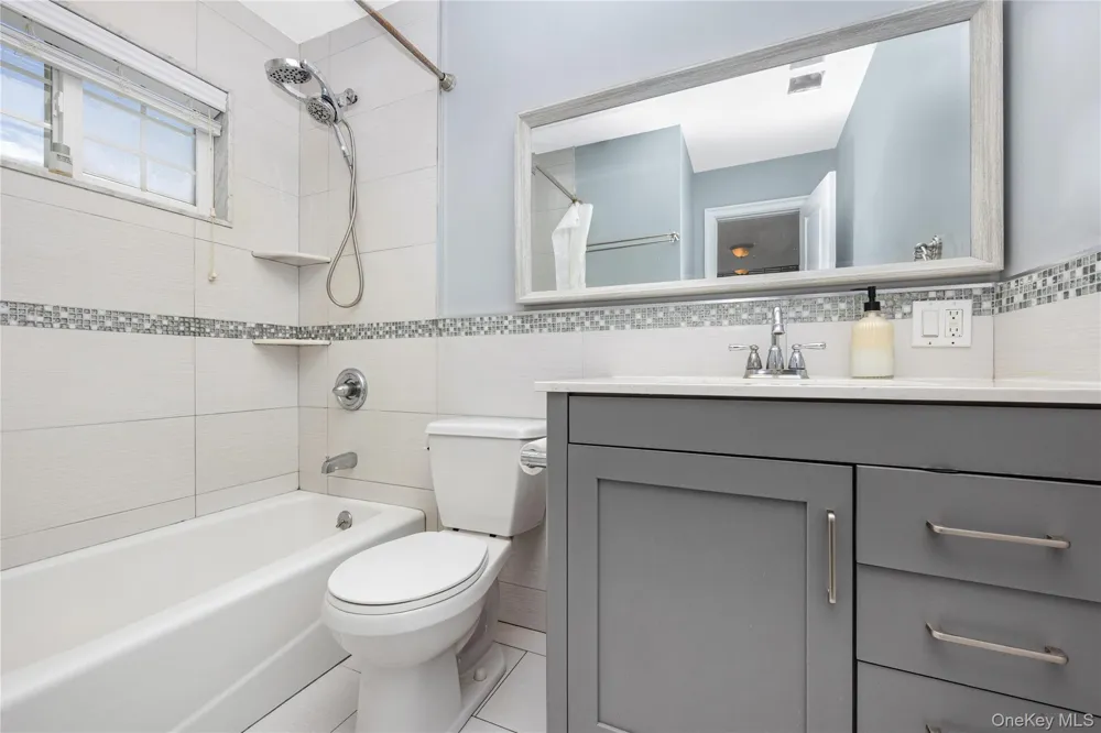 2758 Harvard Place Baldwin, NY 11510