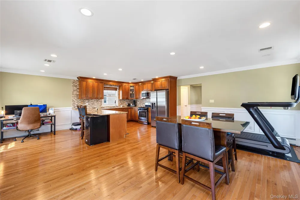 2758 Harvard Place Baldwin, NY 11510