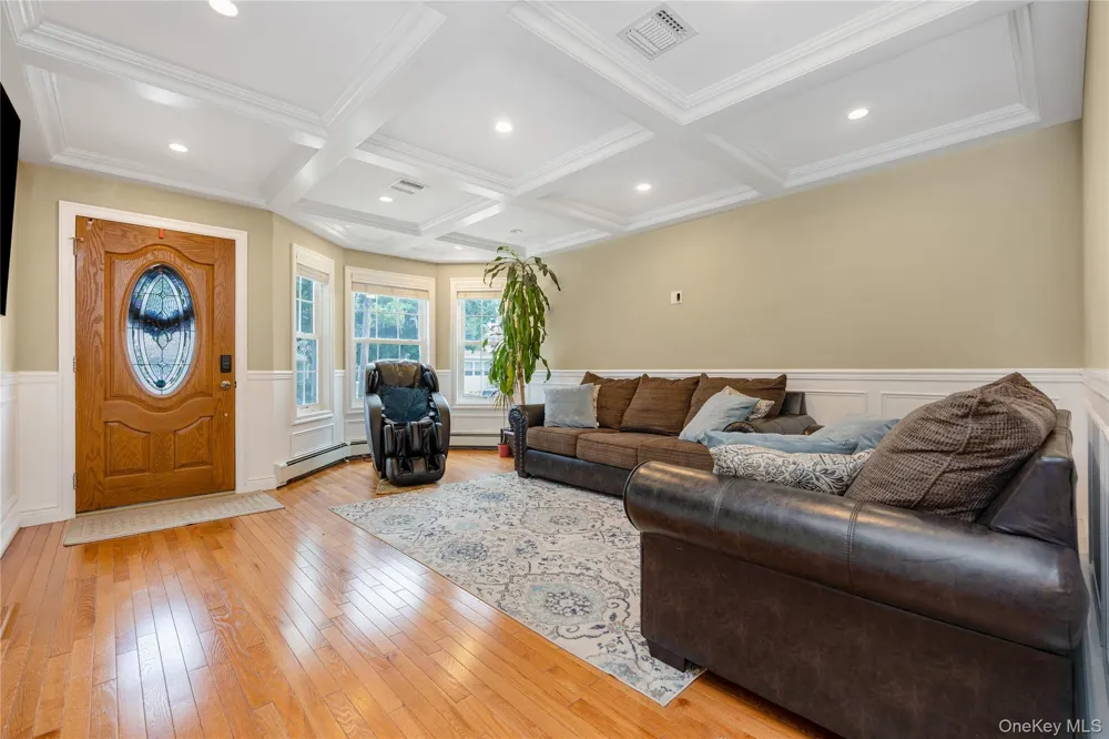 2758 Harvard Place Baldwin, NY 11510