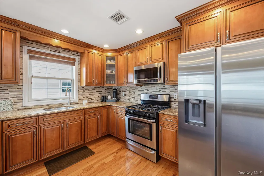 2758 Harvard Place Baldwin, NY 11510