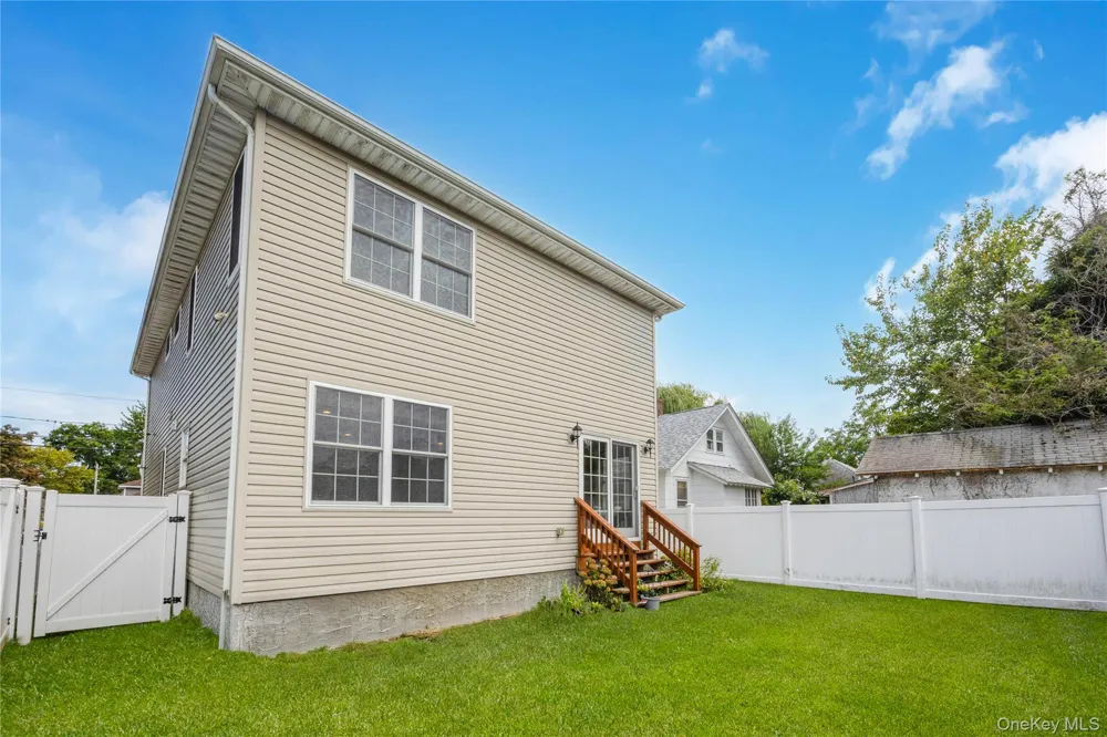 2758 Harvard Place Baldwin, NY 11510