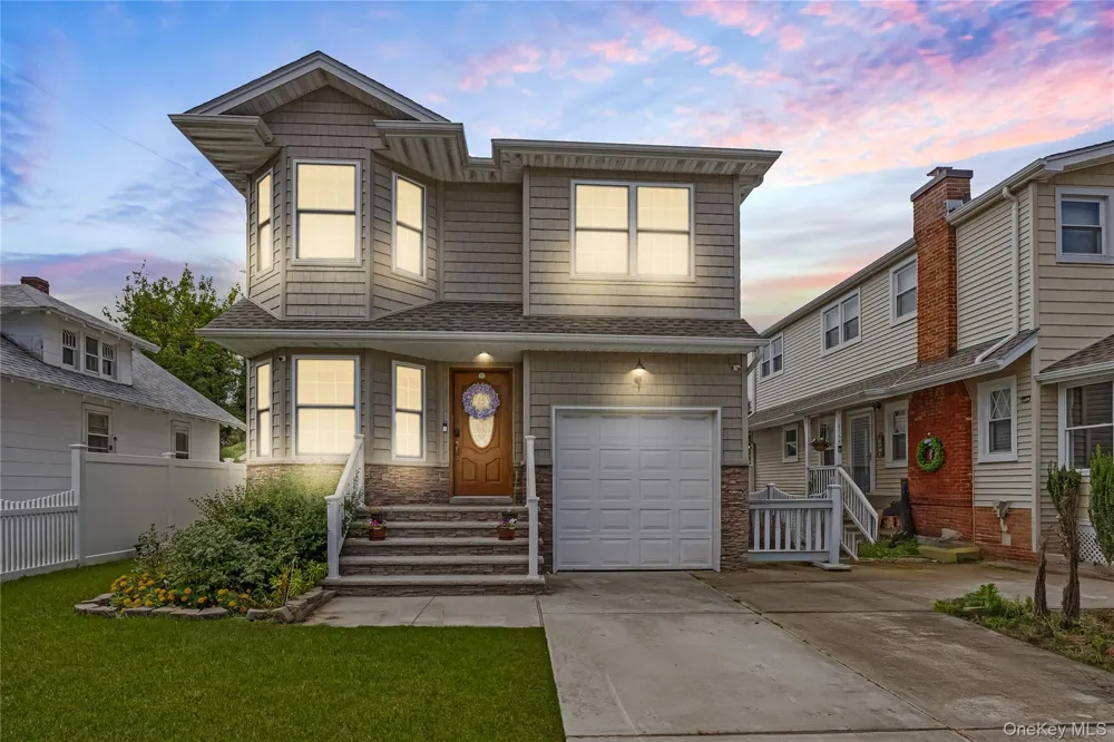 2758 Harvard Place Baldwin, NY 11510