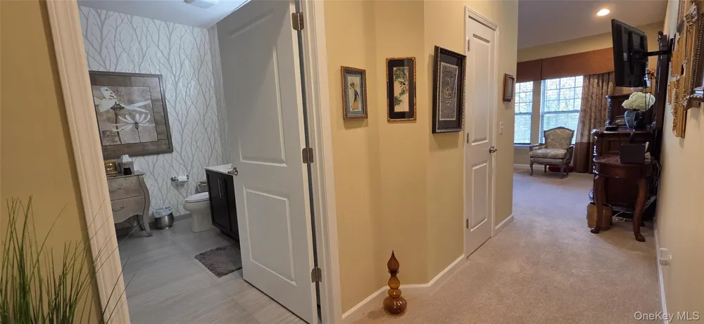 17 Greentree Court Shirley, NY 11967