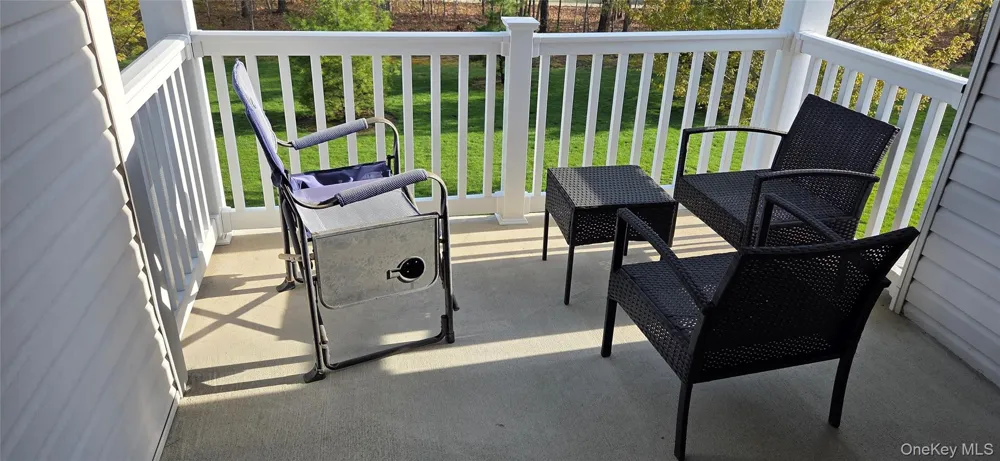 17 Greentree Court Shirley, NY 11967