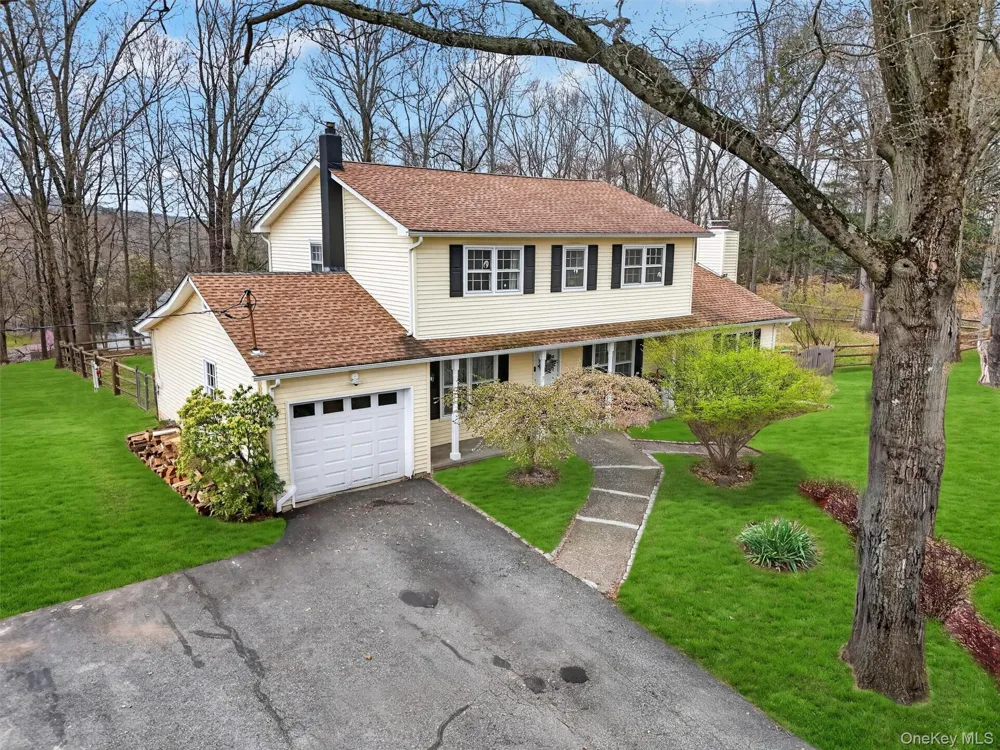 16 Mockingbird Lane Washingtonville, NY 10992