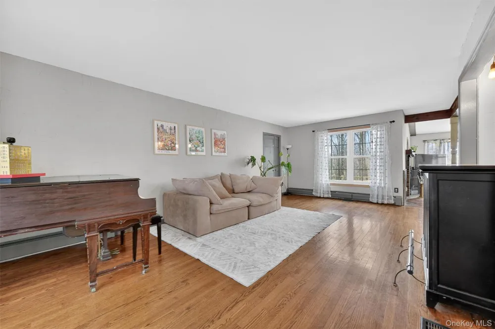 16 Mockingbird Lane Washingtonville, NY 10992