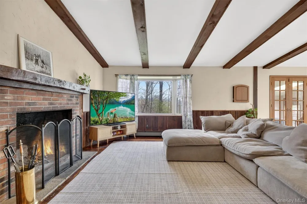16 Mockingbird Lane Washingtonville, NY 10992
