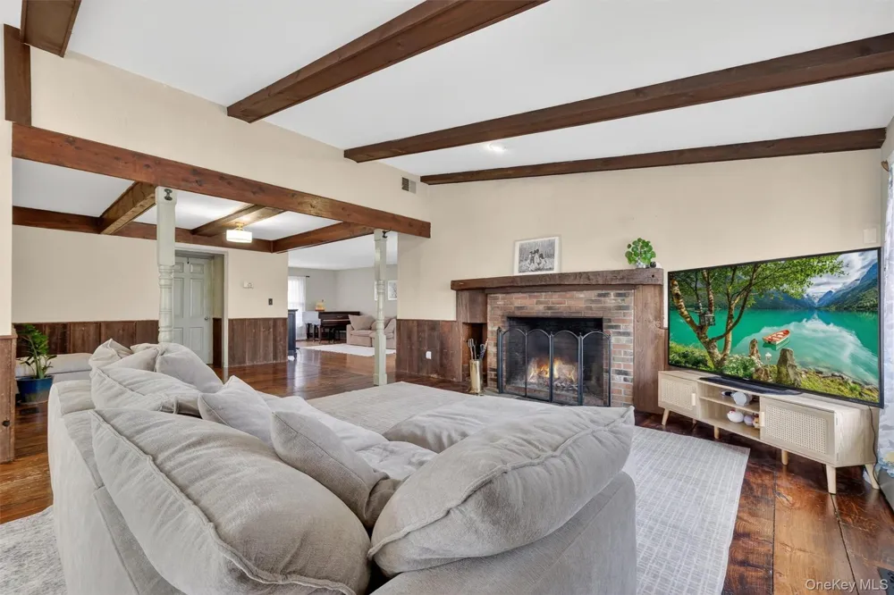 16 Mockingbird Lane Washingtonville, NY 10992