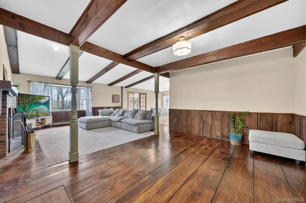 16 Mockingbird Lane Washingtonville, NY 10992