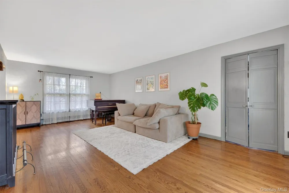 16 Mockingbird Lane Washingtonville, NY 10992