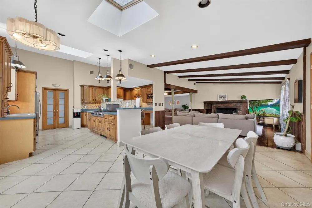 16 Mockingbird Lane Washingtonville, NY 10992