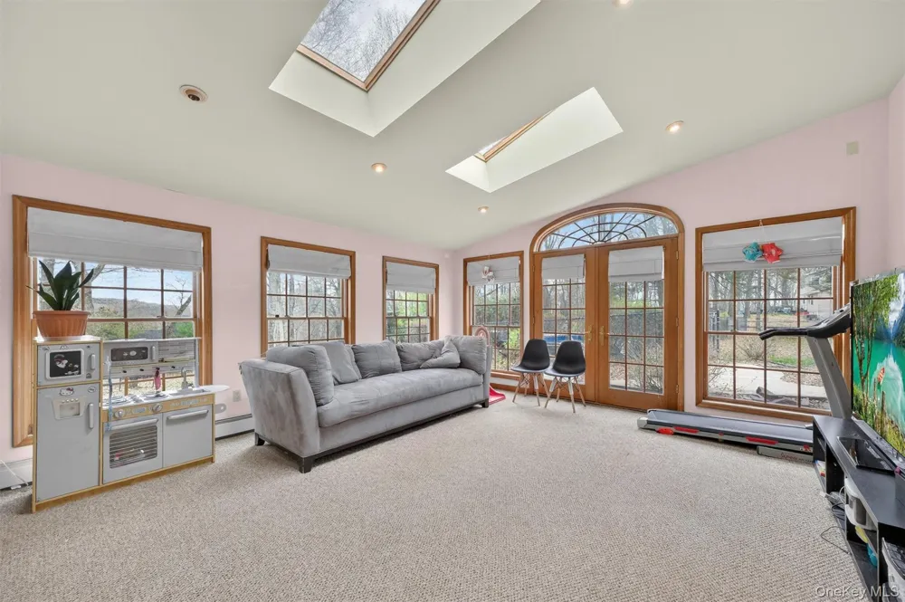 16 Mockingbird Lane Washingtonville, NY 10992