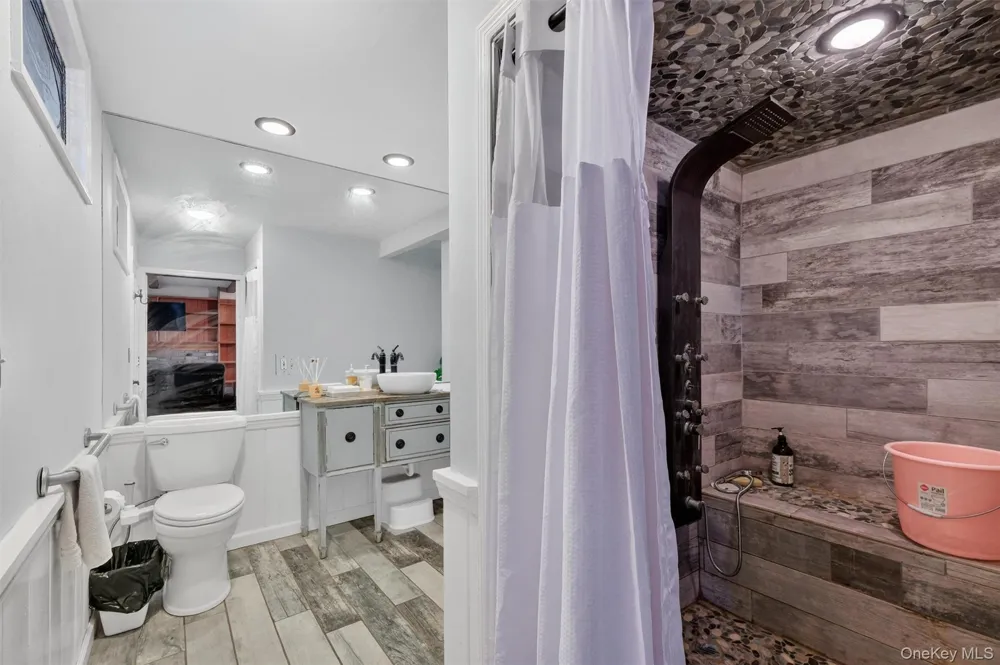 16 Mockingbird Lane Washingtonville, NY 10992