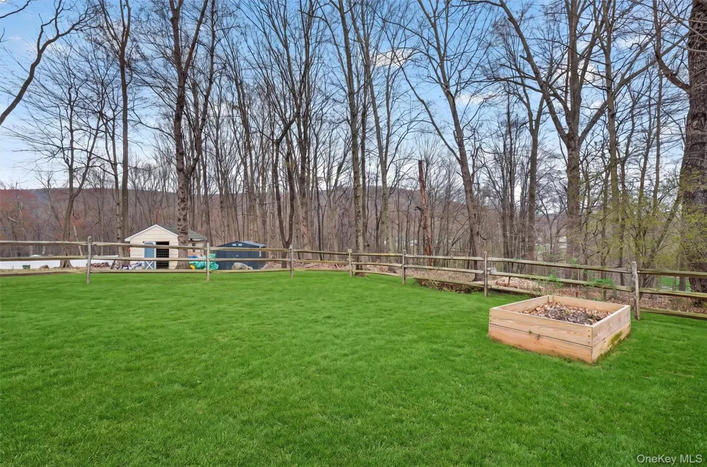 16 Mockingbird Lane Washingtonville, NY 10992