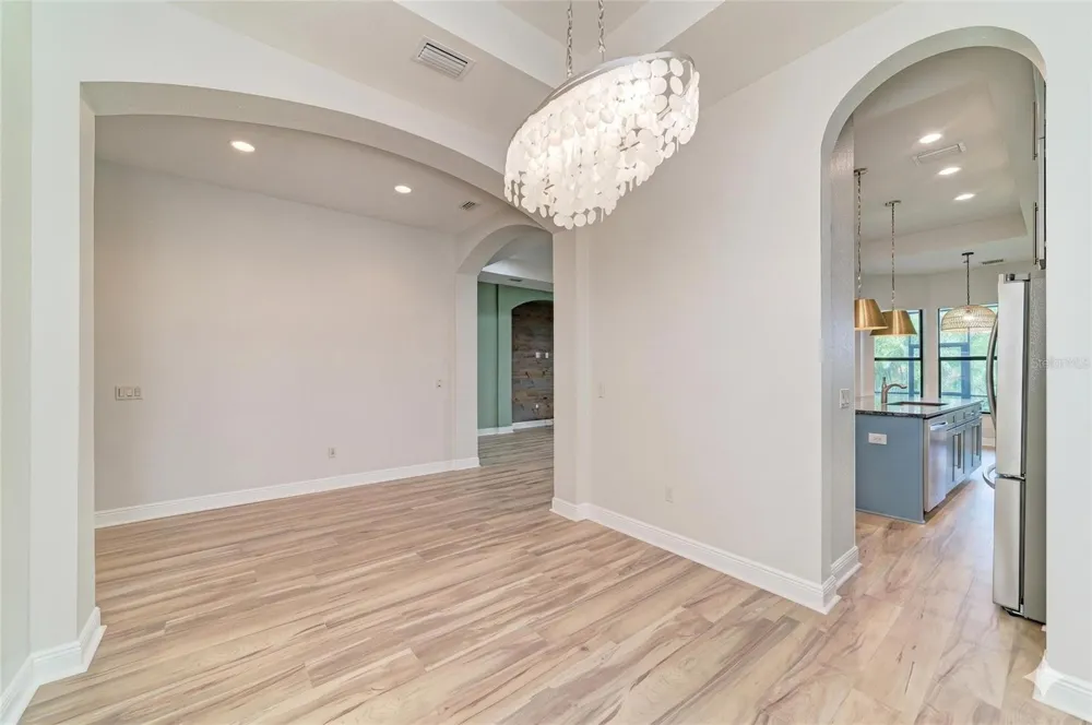 5819 TITLE ROW DRIVE Bradenton, FL 34210