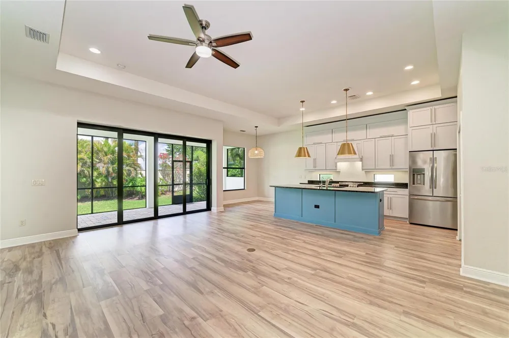 5819 TITLE ROW DRIVE Bradenton, FL 34210
