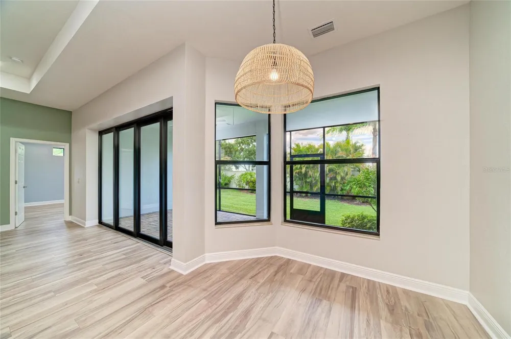 5819 TITLE ROW DRIVE Bradenton, FL 34210