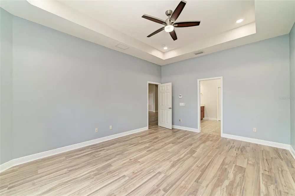 5819 TITLE ROW DRIVE Bradenton, FL 34210