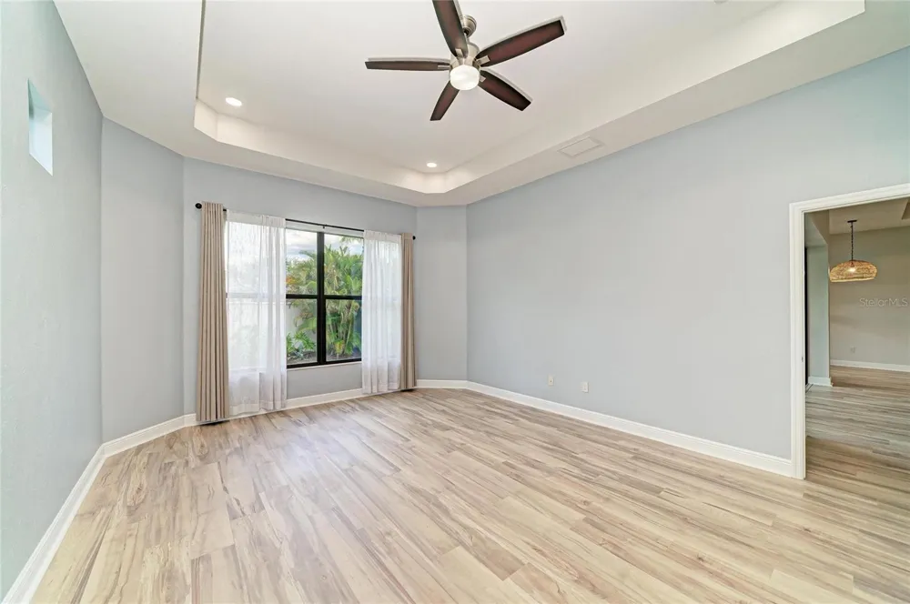 5819 TITLE ROW DRIVE Bradenton, FL 34210