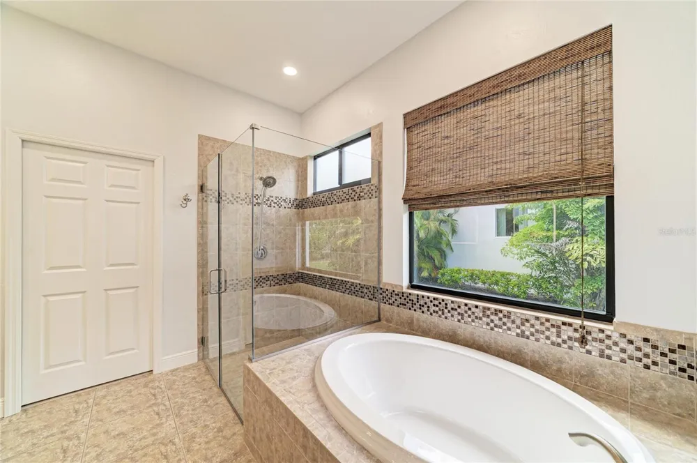 5819 TITLE ROW DRIVE Bradenton, FL 34210