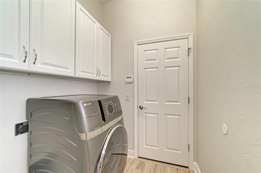 5819 TITLE ROW DRIVE Bradenton, FL 34210