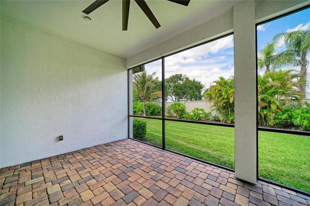 5819 TITLE ROW DRIVE Bradenton, FL 34210
