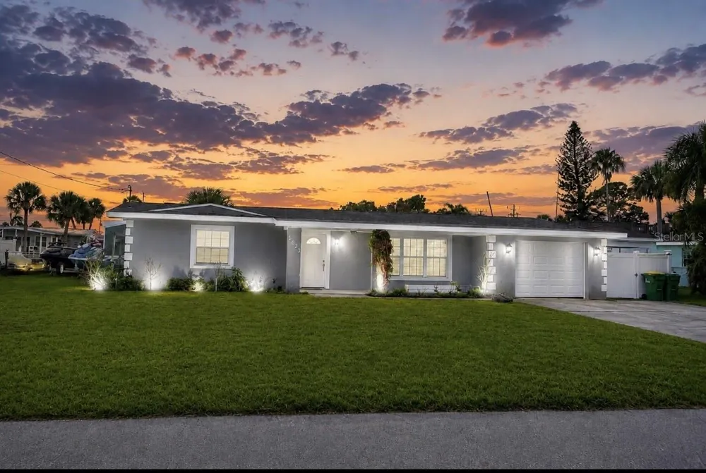 1623 WAVECREST STREET Merritt Island, FL 32952