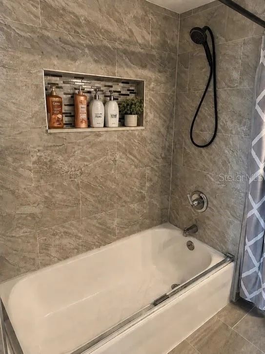 1623 WAVECREST STREET Merritt Island, FL 32952