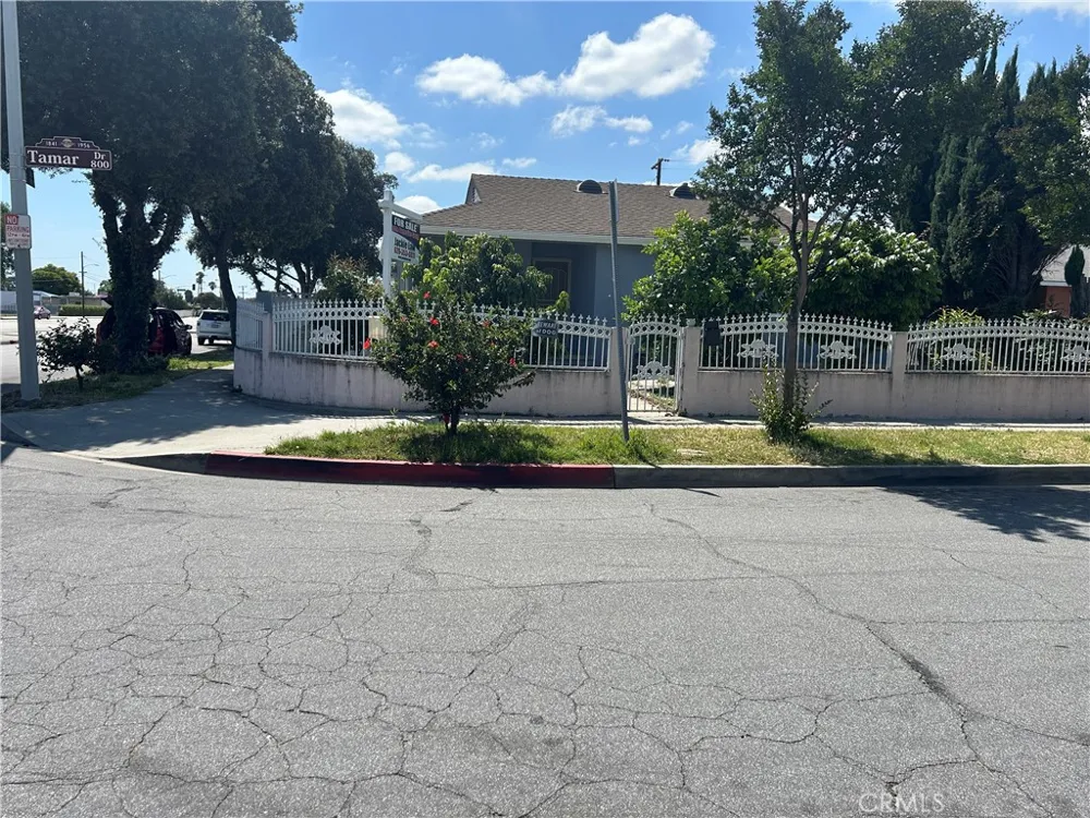 882 Tamar La Puente, CA 91746