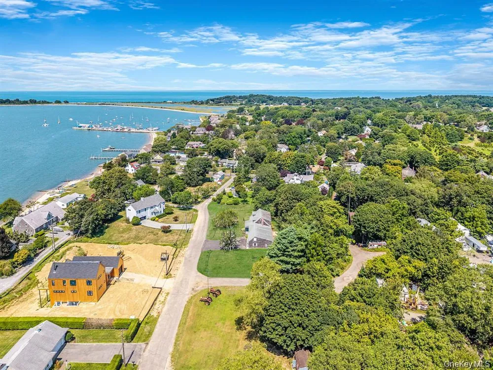 295 Willow Terrace Lane Orient, NY 11957