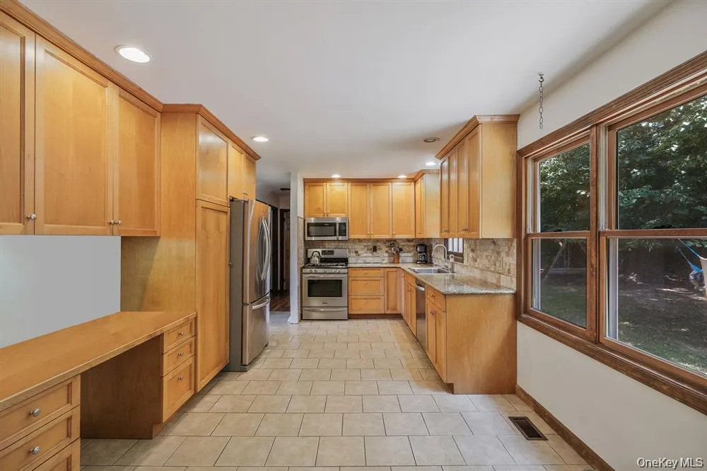 295 Willow Terrace Lane Orient, NY 11957