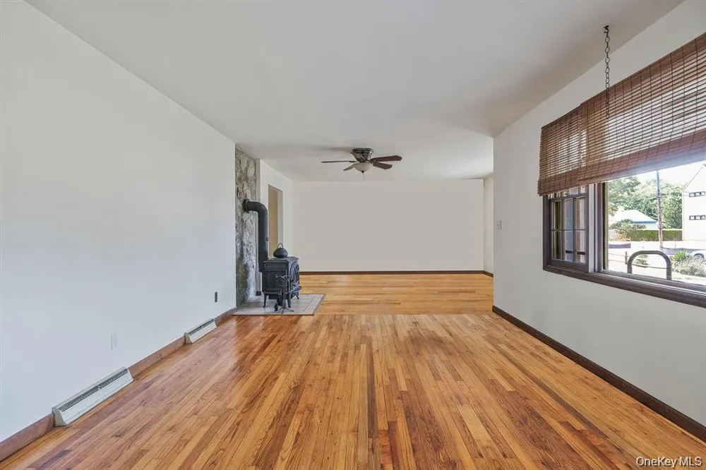 295 Willow Terrace Lane Orient, NY 11957