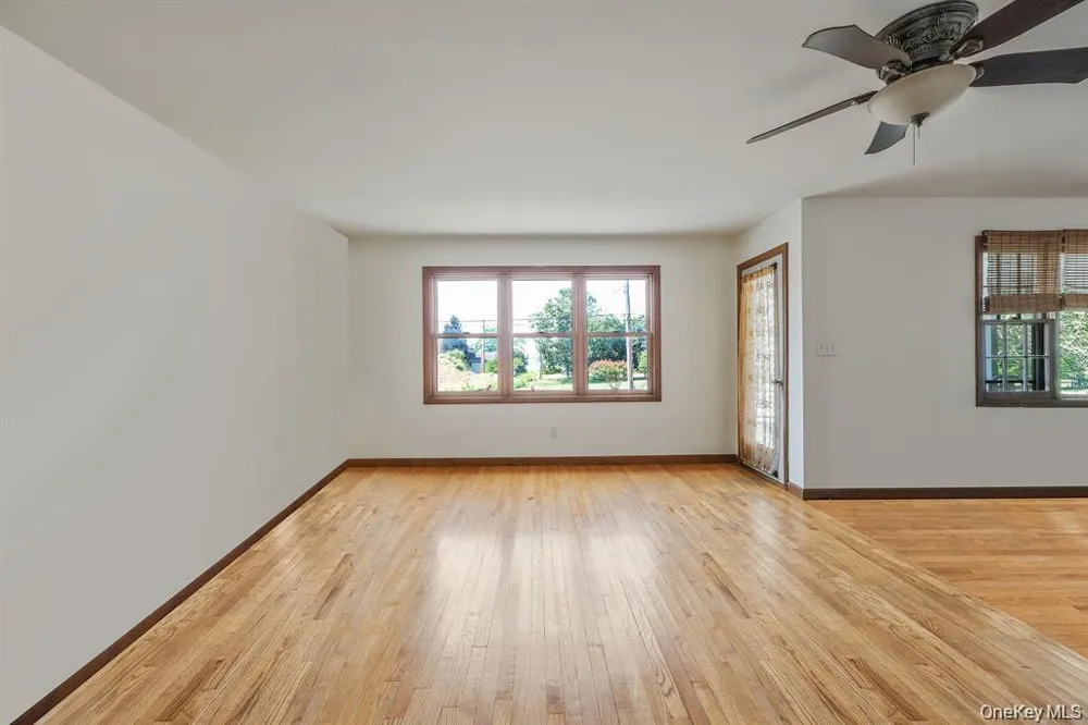 295 Willow Terrace Lane Orient, NY 11957