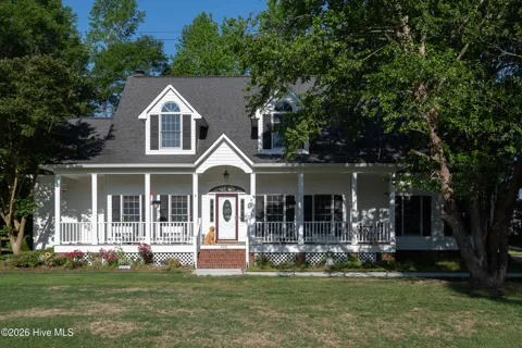 3655 Hillcrest Drive
