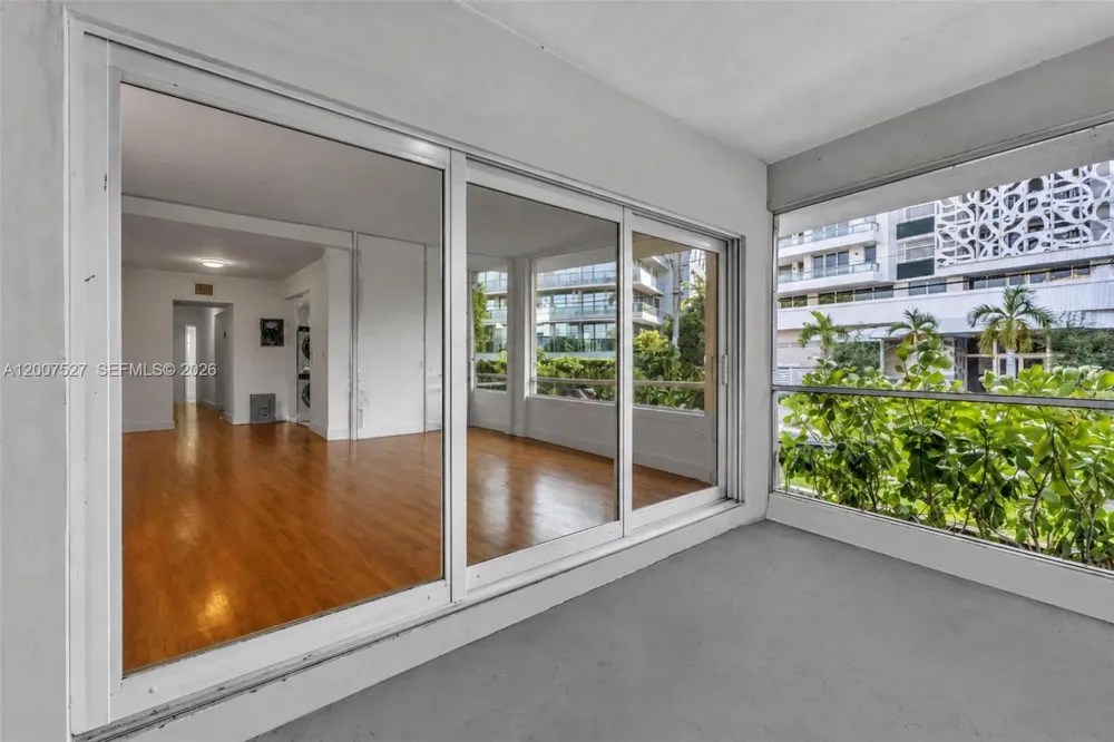 9200 E Bay Harbor Dr #1 Bay Harbor Islands, FL 33154
