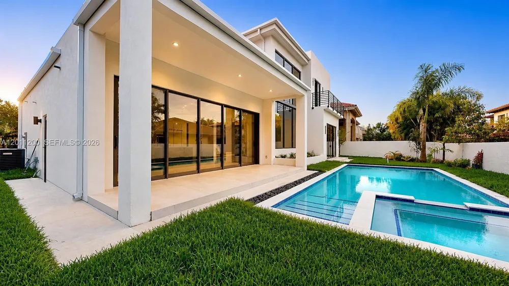 16022 NW 83rd Ct Miami Lakes, FL 33016