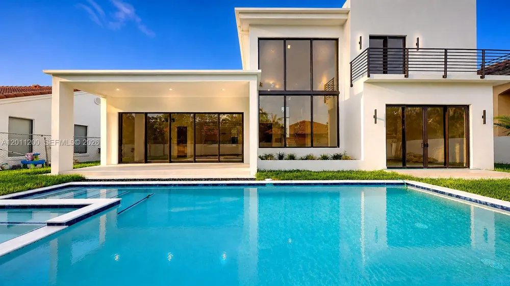 16022 NW 83rd Ct Miami Lakes, FL 33016